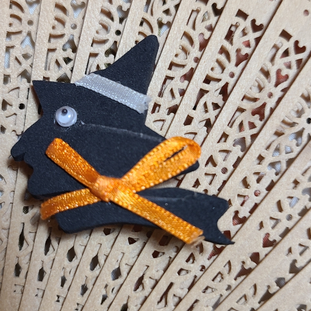 Handcrafted vintage pin for sale foam matrrial